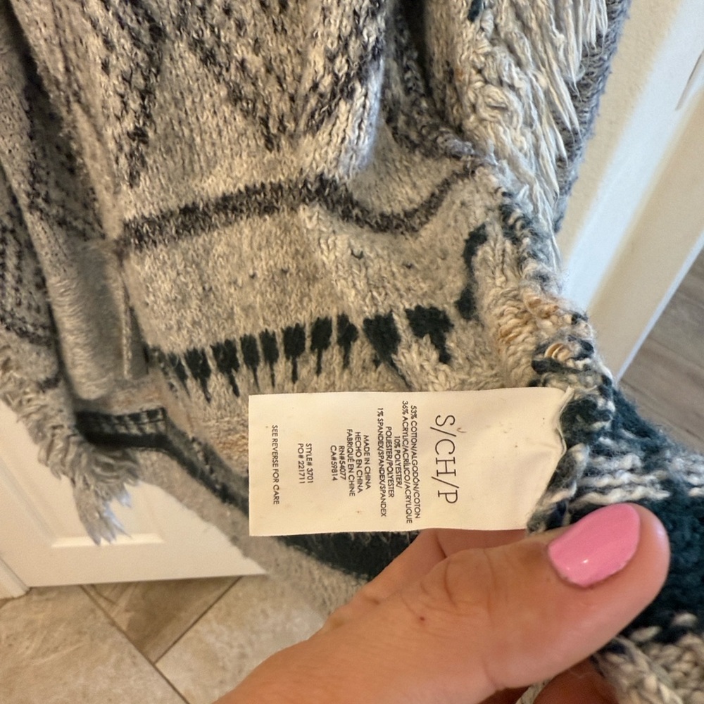 CAbi #3701 Shetland Fringe Cardigan
Sweater Size Small - Picture 6 of 7